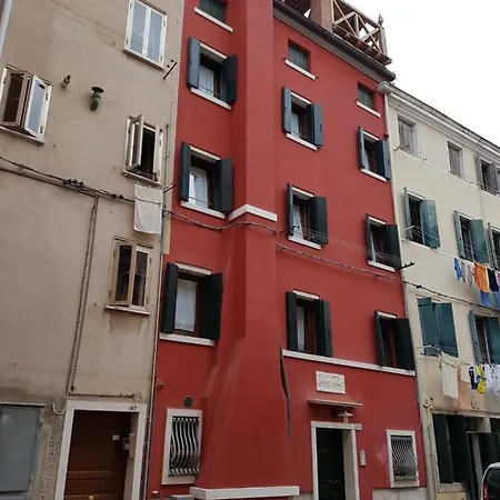 Casa Perla 3*